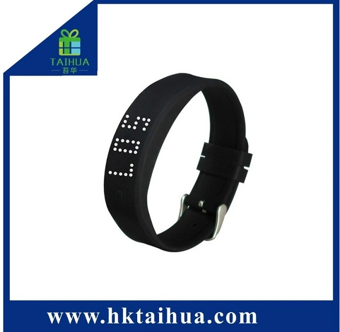 Sport متعدد الوظائف Digital Fashion Bluetooth USB Smart Sicone Bracelet الساعات