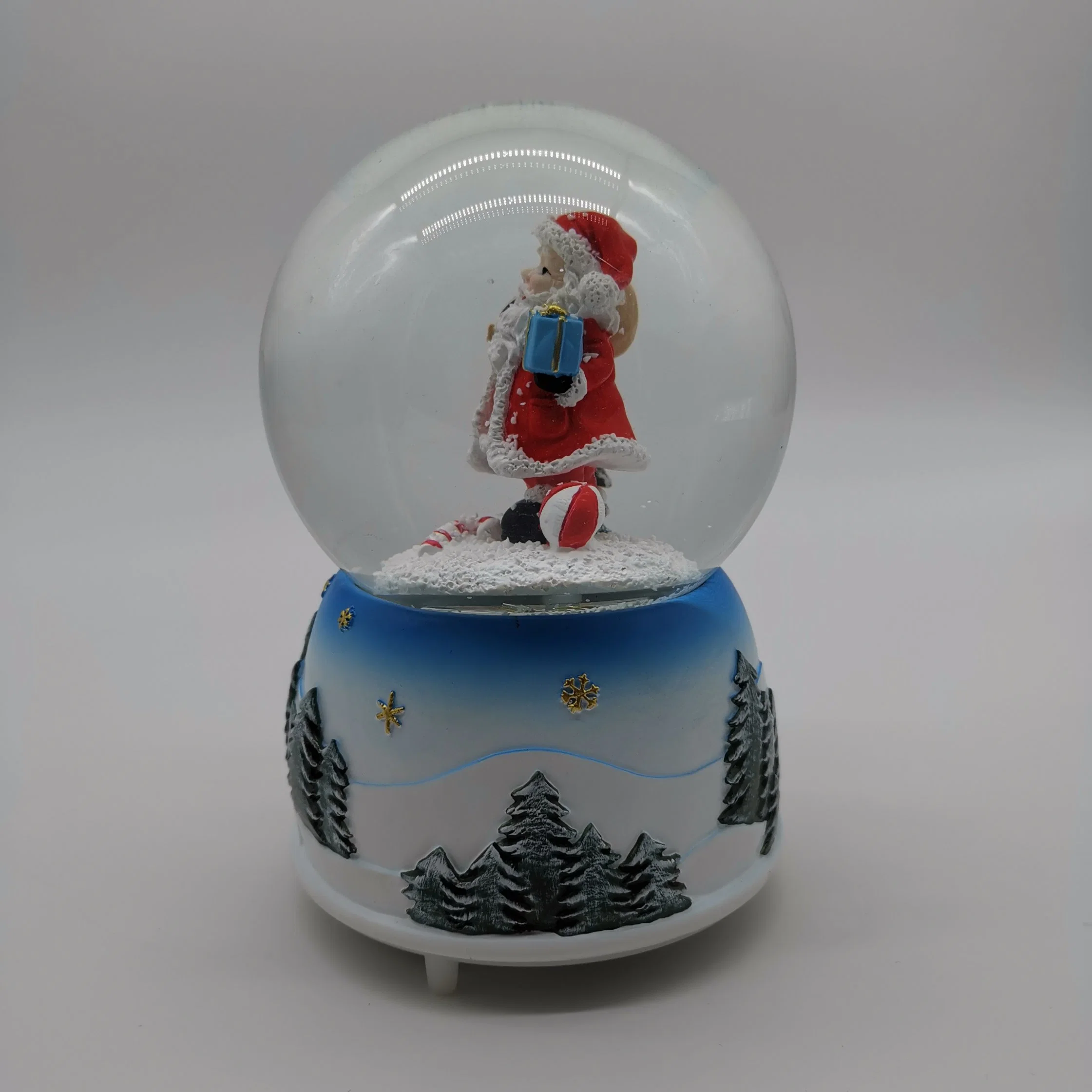 Christmas New Figurine Design Music Santa Clause Snow Globe with White Snowflake Inside for Christmas Gifts Manufacture Directly