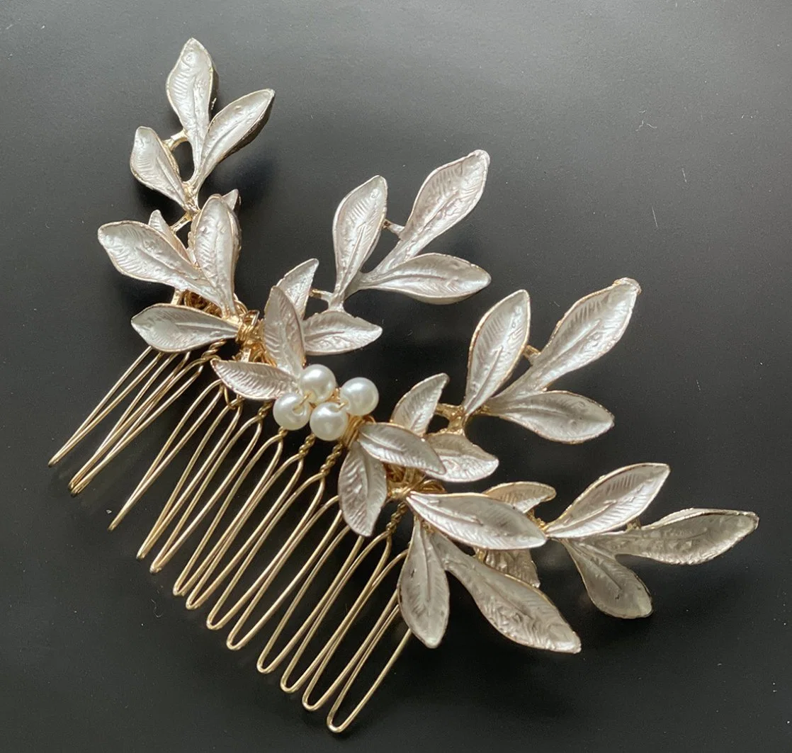 Bridal Wedding Pearl Hair Comb Hair Accessories. Bridal Leaf Hair Comb Hair Clip Headpiece. Bridal Jewelry. Bridal Hair Piece