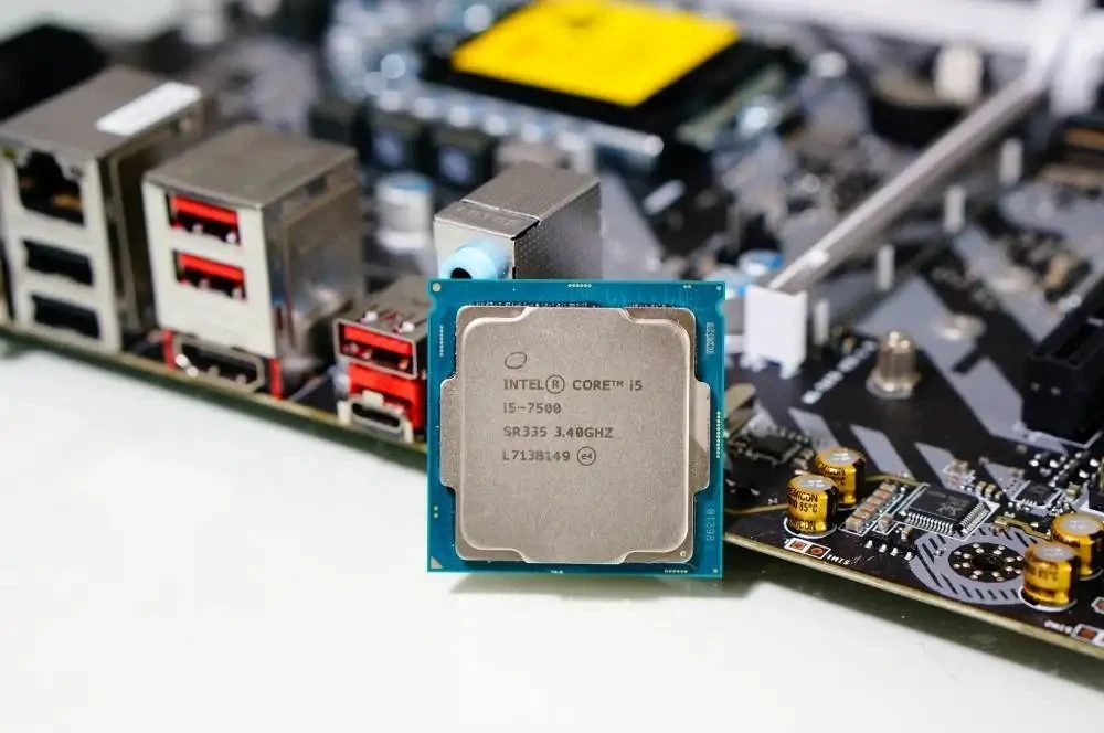 Intel Core I5-7500 LGA 1151 7th Gen Core Desktop Processor