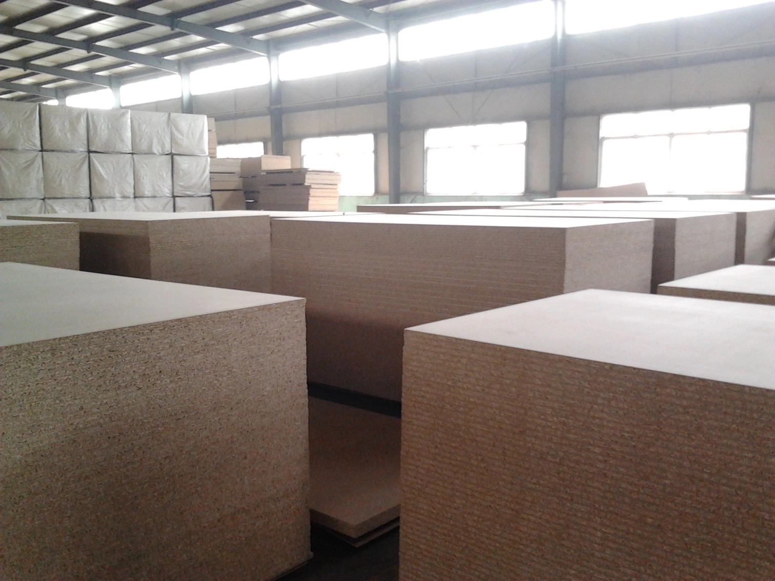 9-18mm Melamine Particle Board for Decorative and Furniture, All Solid Color and Wooden Grain Color.