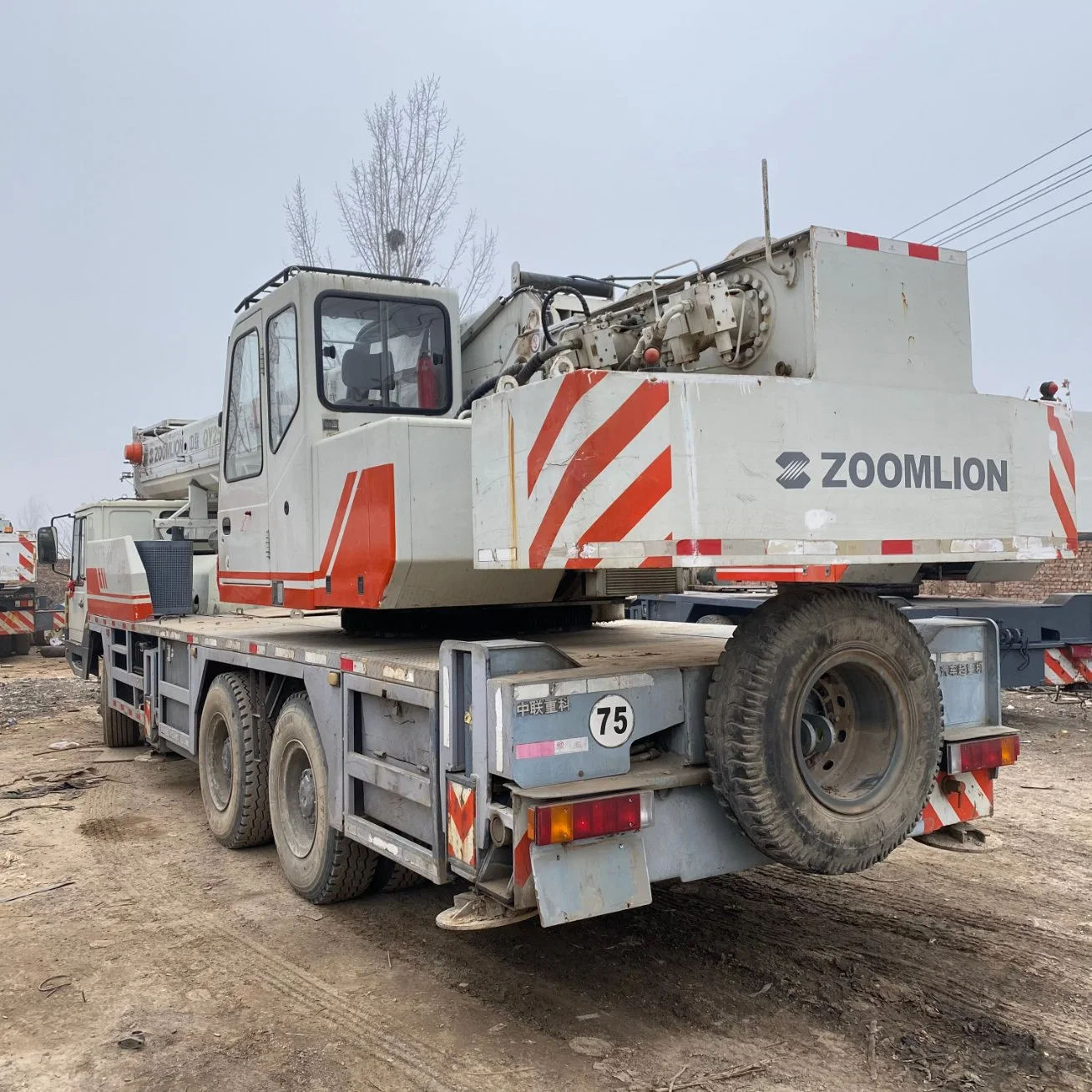 Used Engineering Construction Machinery Zoomlion Qy25V5 Five-Arms25 Ton Mobile Crane China Original Made for Sale