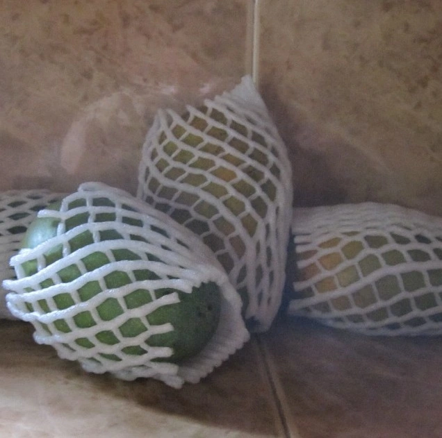 Eco Friendly Polyethylene Foam Packaging Guava Protection Net