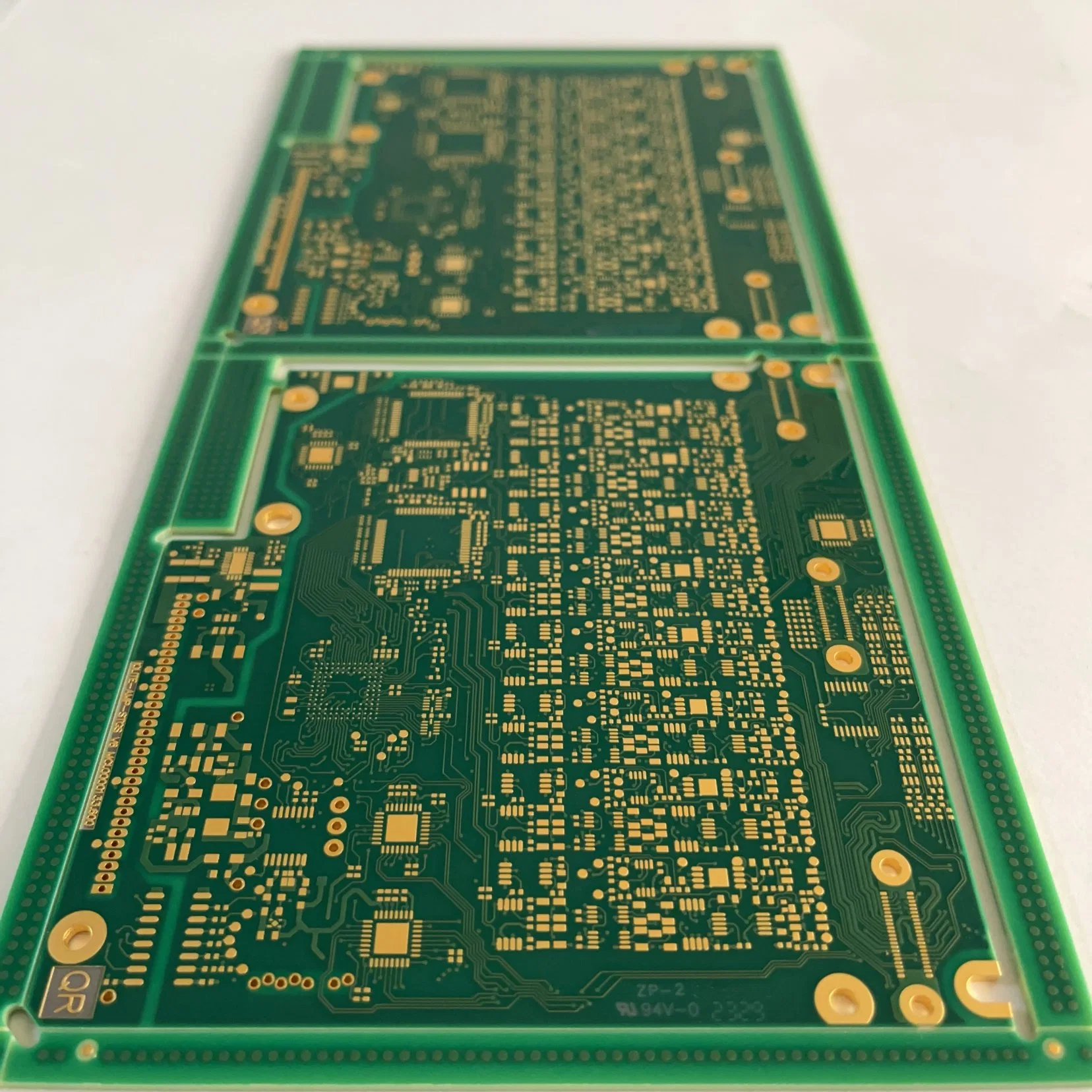 High Quality Multilayers Circuit Board Vias Filled with Resin and Capped Over Copper