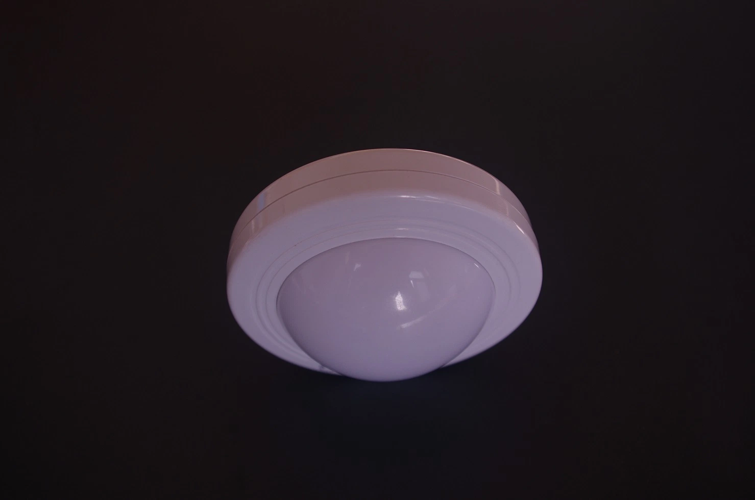 3 AAA UFO Shape Gradually Dimmable LED Cabinet Light