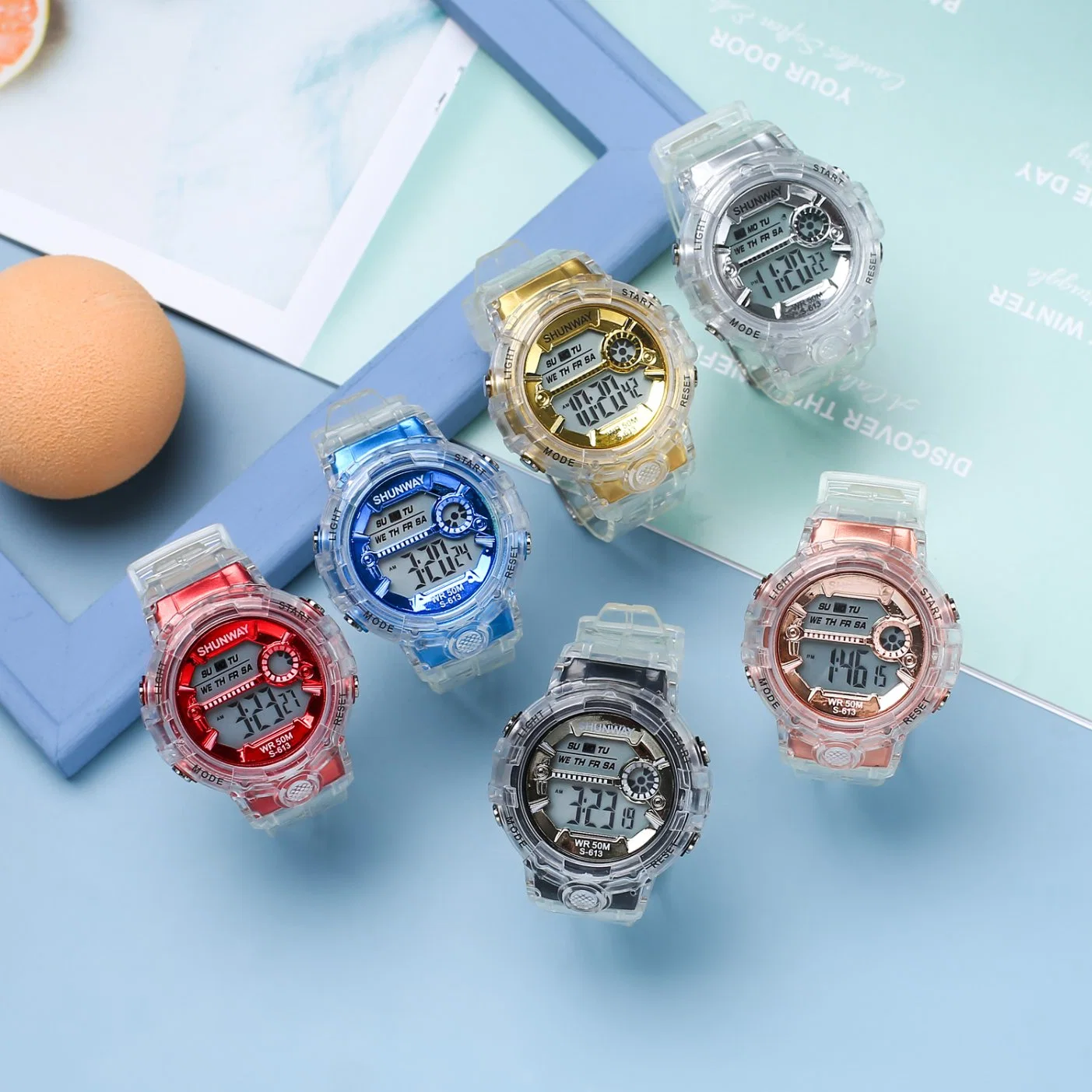 Montre pour enfants LED plastique numérique poignet montre nouveau modèle femmes Montre numérique sport étanche personnalisée