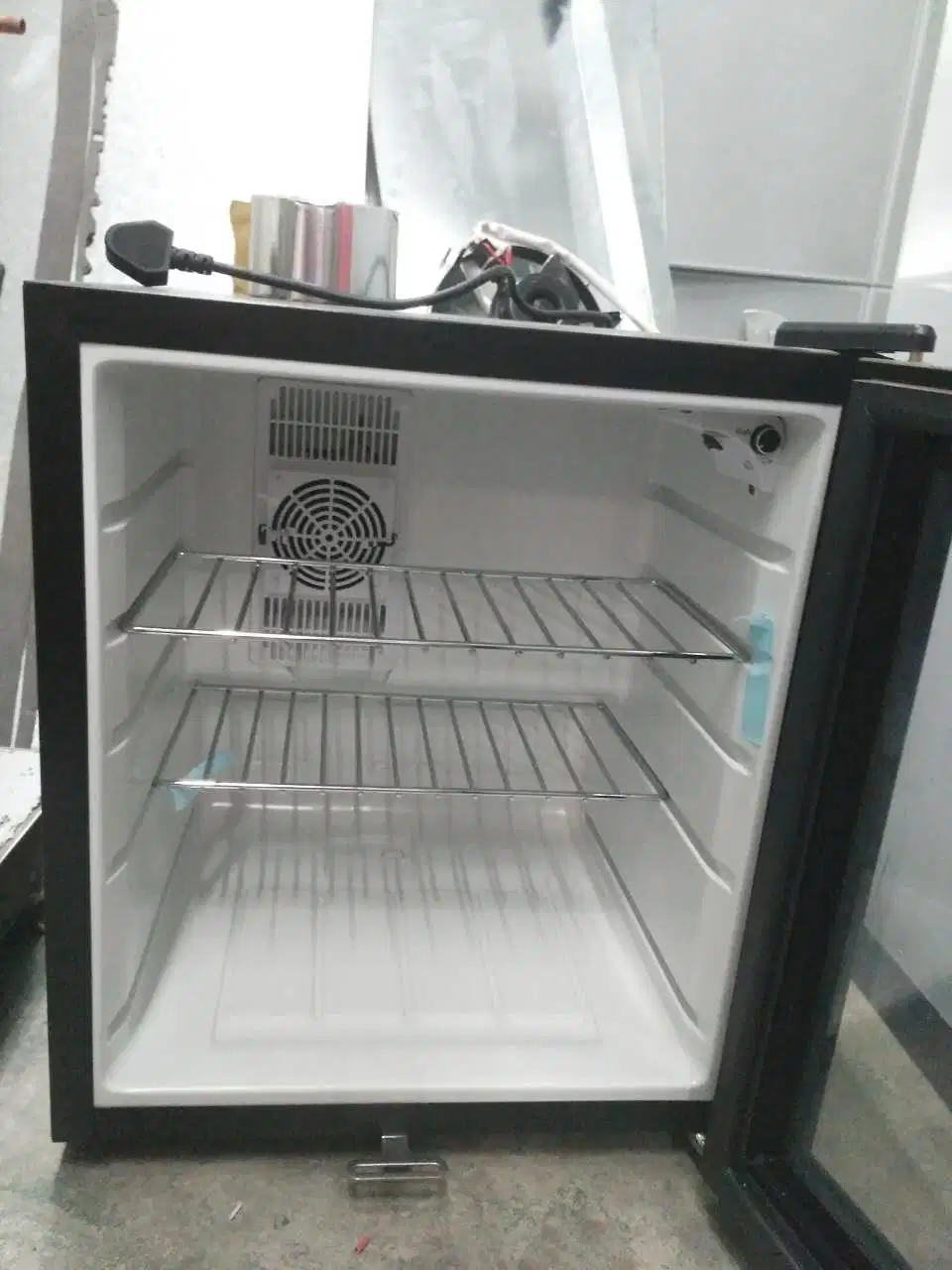 Hotel Use Glass Door Semiconductor Mini Fridge