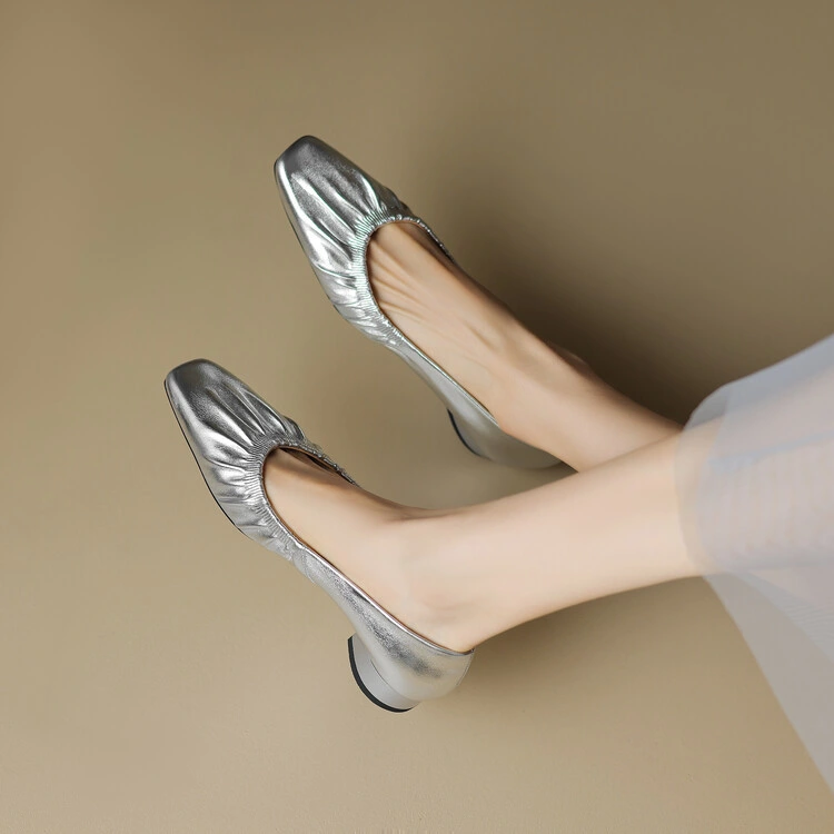 أحذية جرادة مصنوعة يدويا من الجلد 2023 أحذية جلدية خريف وشتاء