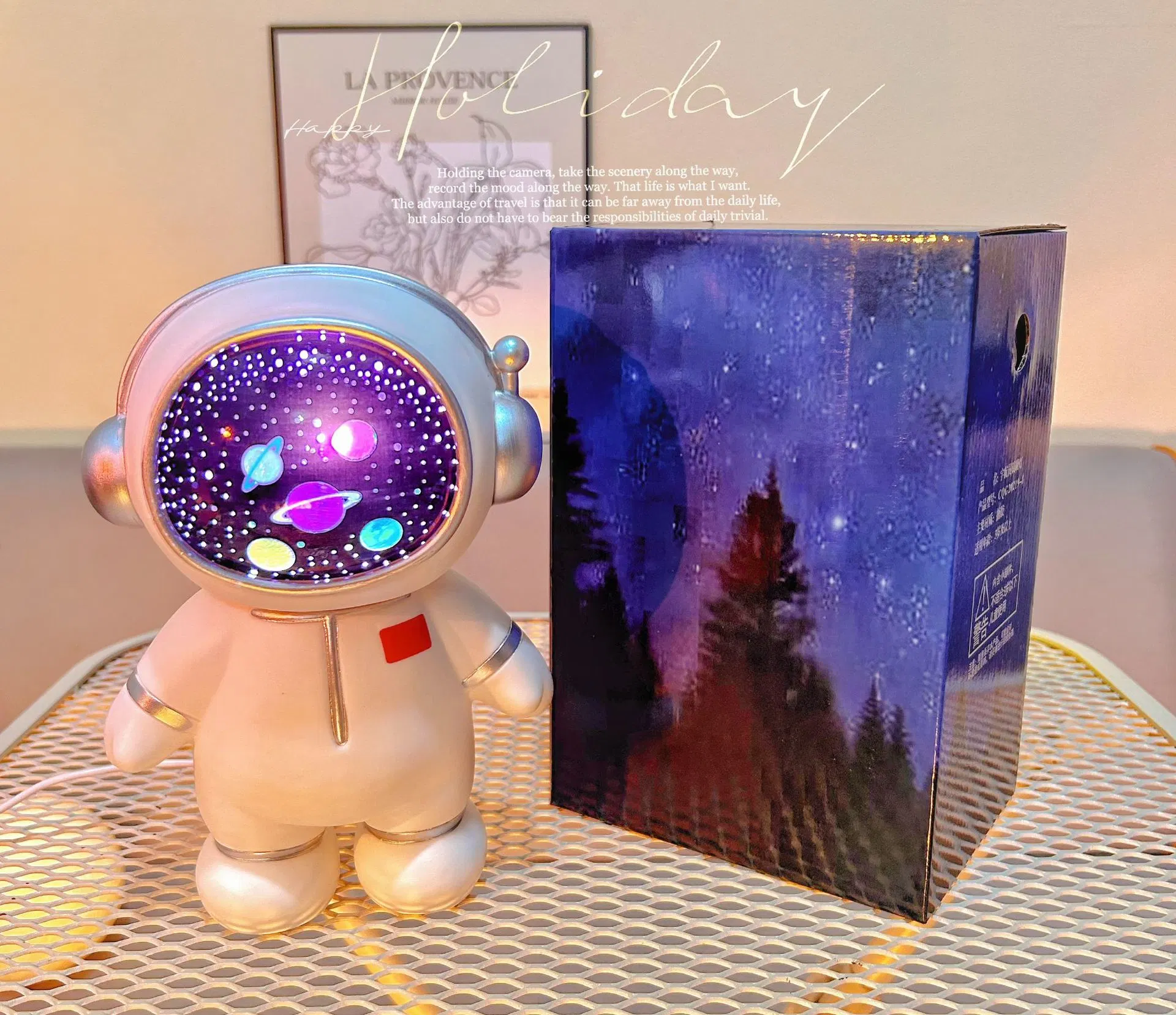 Astronauta luminoso pequeña luz nocturna Banco Piggy bebé Sala pequeña estudiante Regalos de cumpleaños