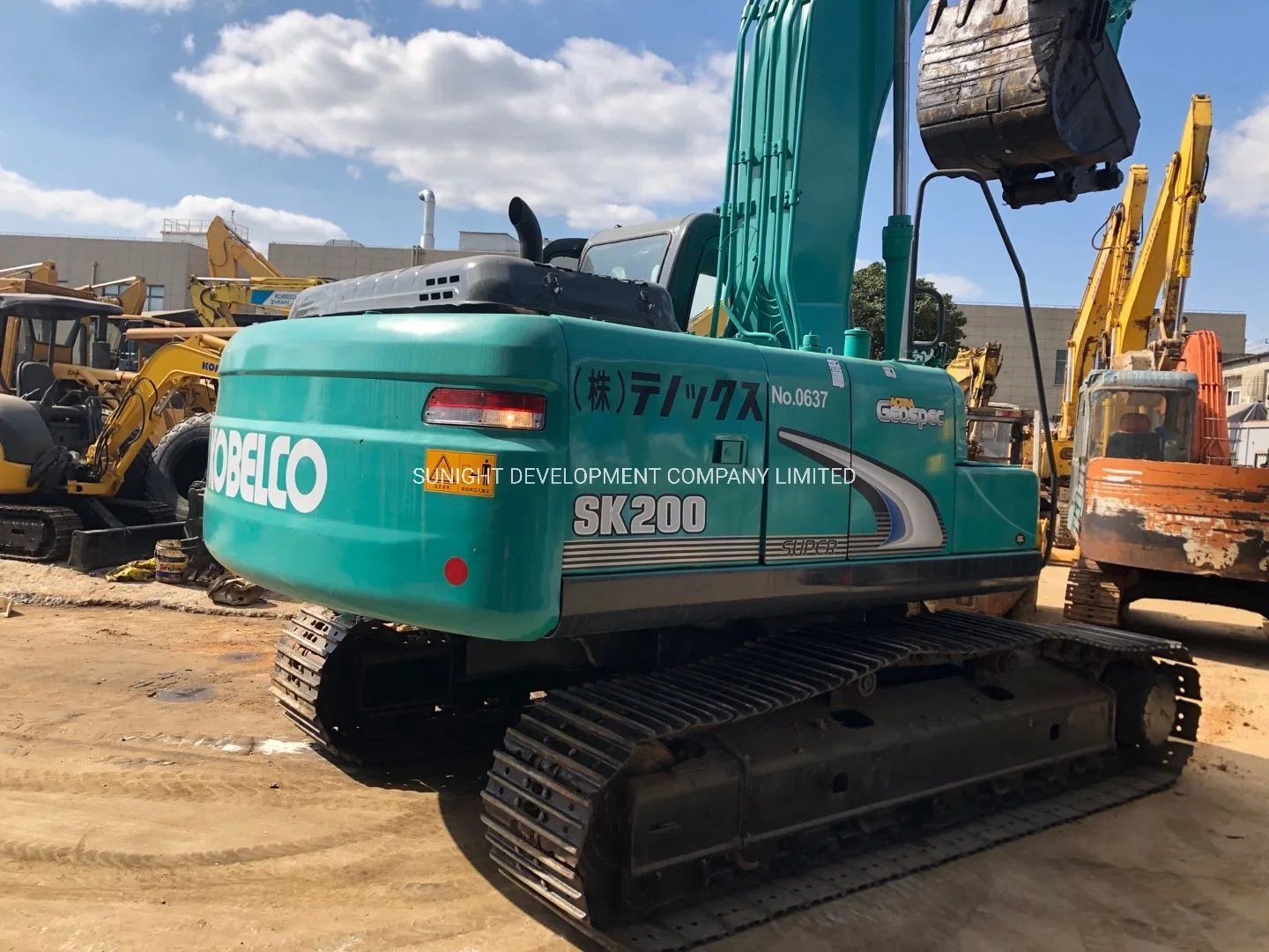 Excavadora usada Kobelco Sk200-8 Sk200LC de bajo horario de trabajo del año 2015 original de Japón.