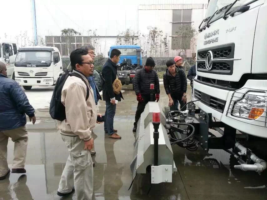 16000 litres de l'eau de lavage haute pression chariot de nettoyage de la rue