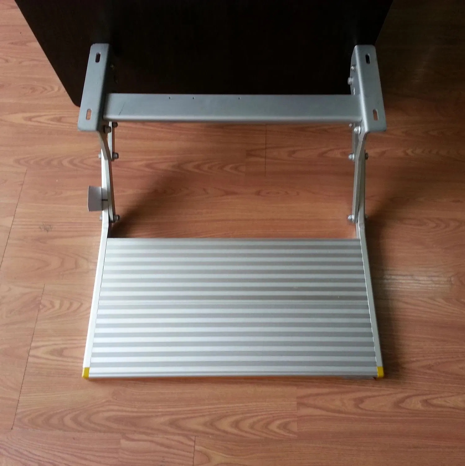 Manual Folding Step Manual Foot Step for Motorhome (ES-F-S-600-M)