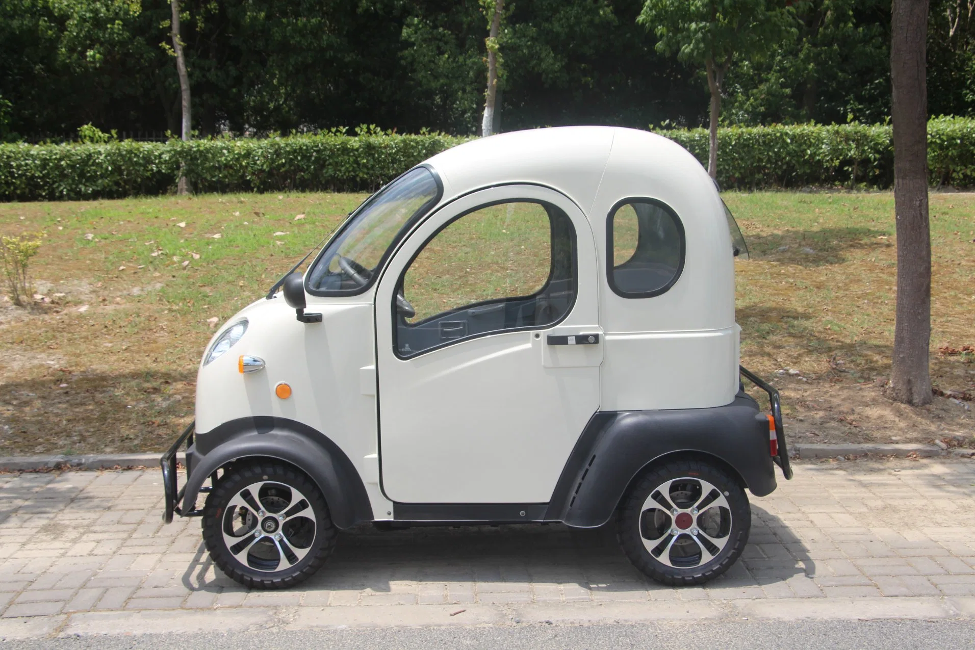 EEC Approval 4 Wheels Electric City Car