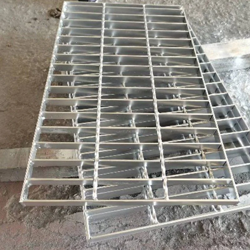 Material de construcción personalizado Servicio pesado galvanizado en caliente Acero inoxidable Rejilla para la cubierta de drenaje/trinchera