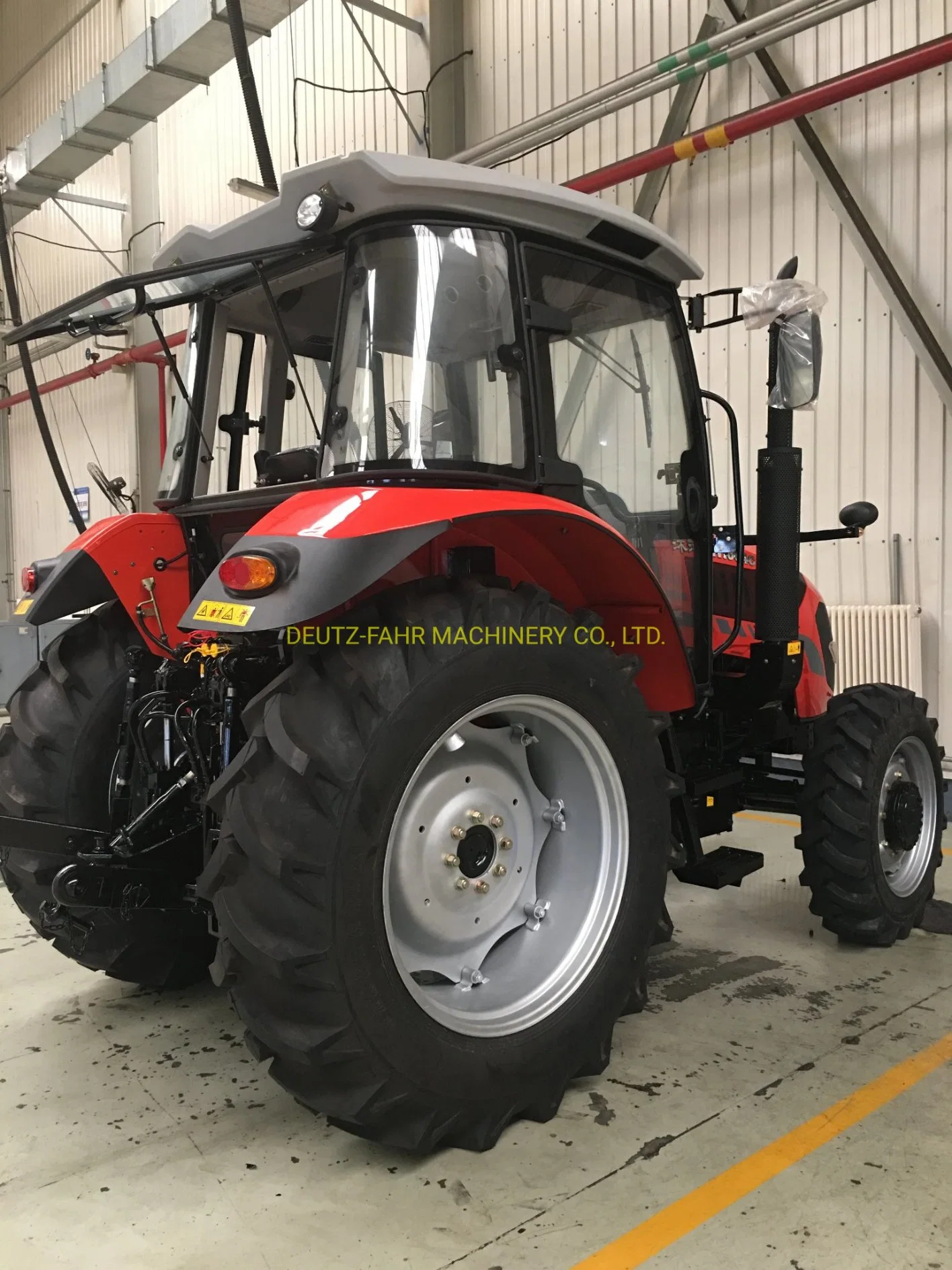 Four Wheels 100HP Hot Sell High quality/High cost performance  Farm Tractor with Air Conditioner Cabin