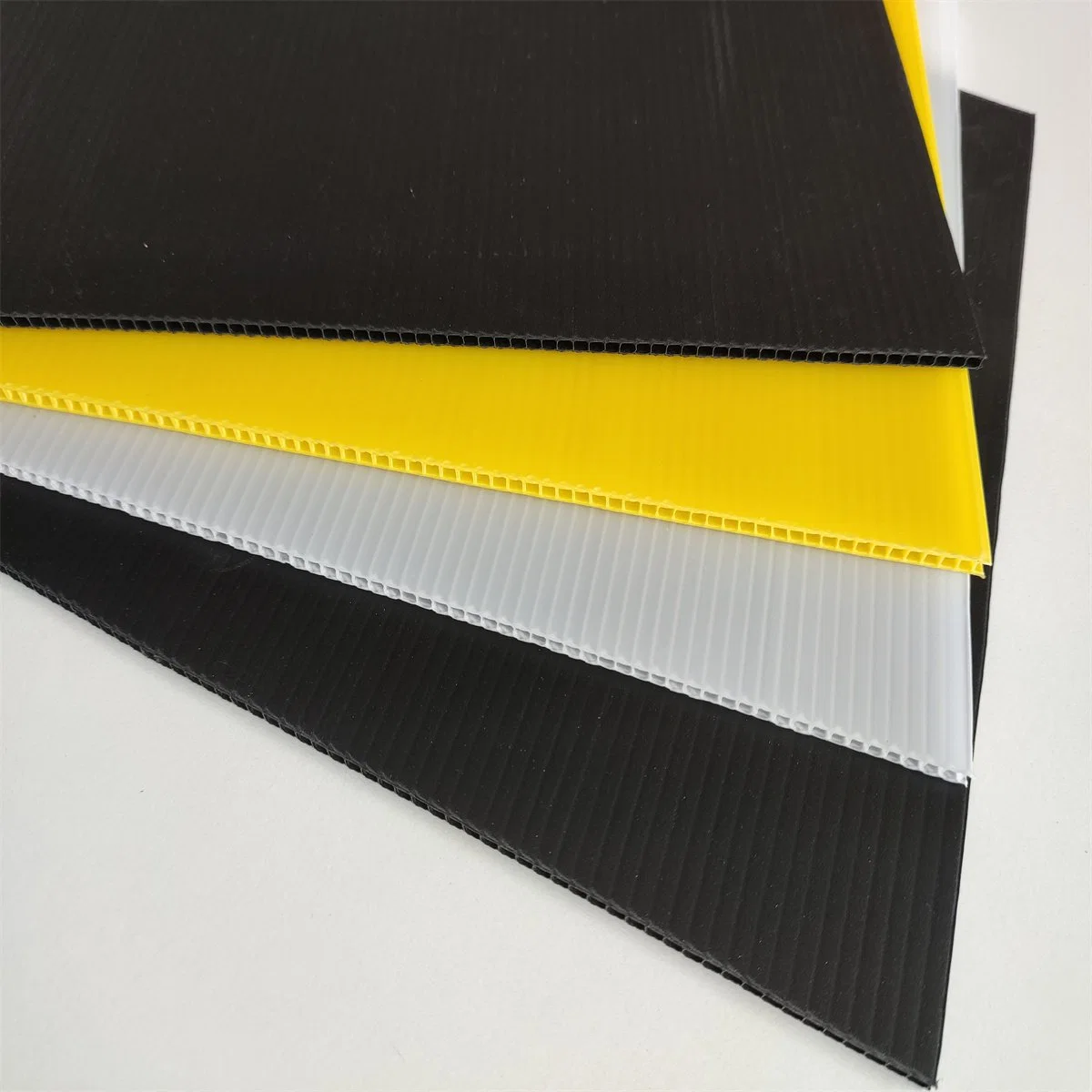 High-Performance Afforded Waterproof PP Hollow Corrugated Sheet for Buliding