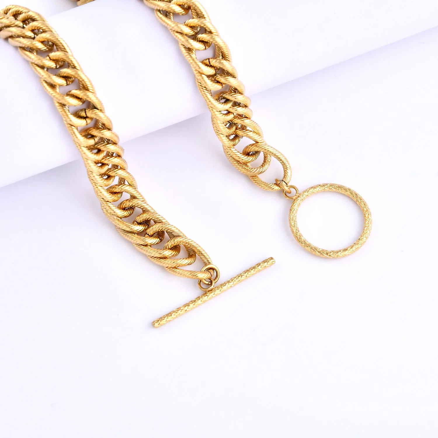 fashion Gold Color Thick Necklace Curb Chain Necklace Stainless Steel Jewelries Accessory