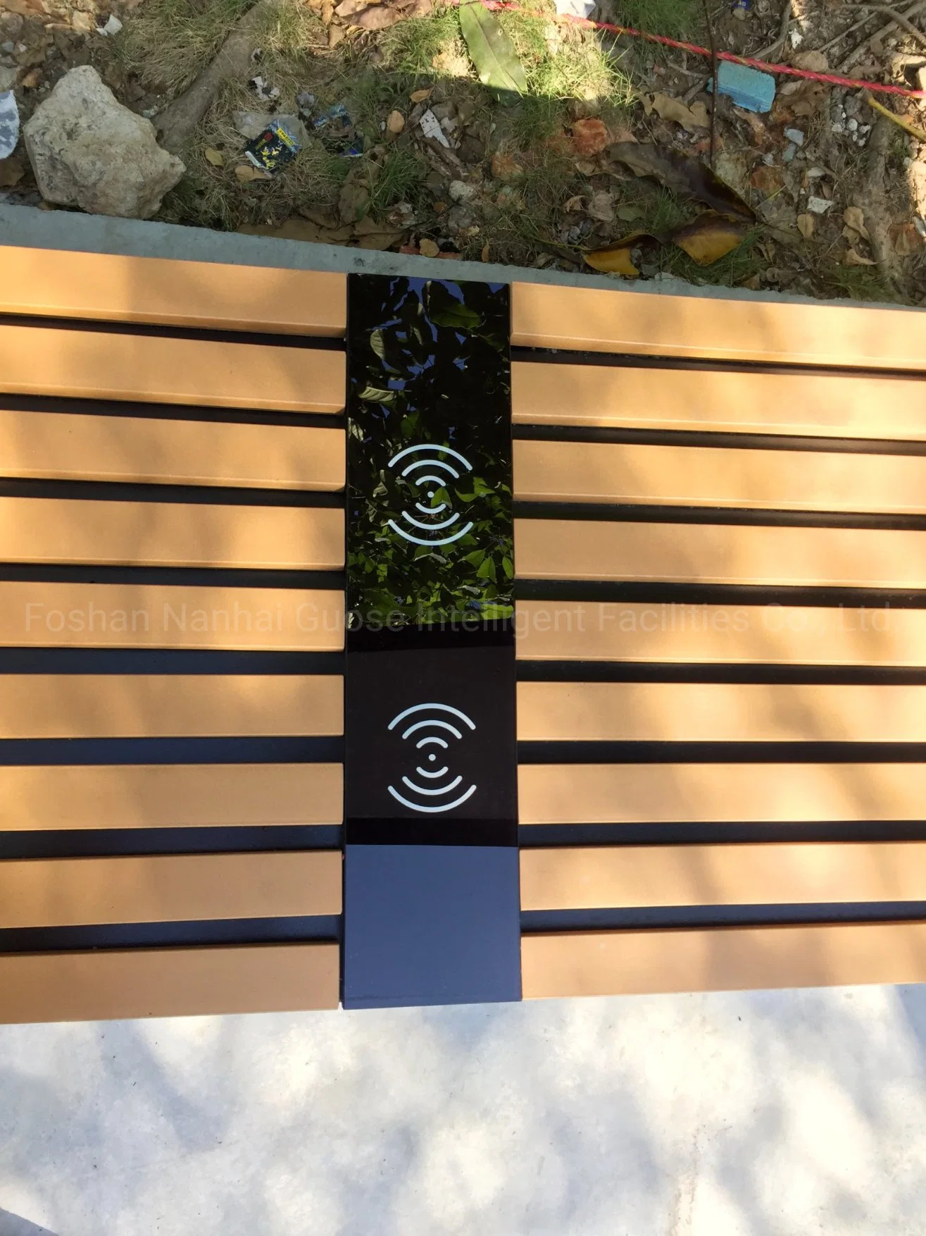 New Intelligent Solar Power Smart Bench Outdoor Chair