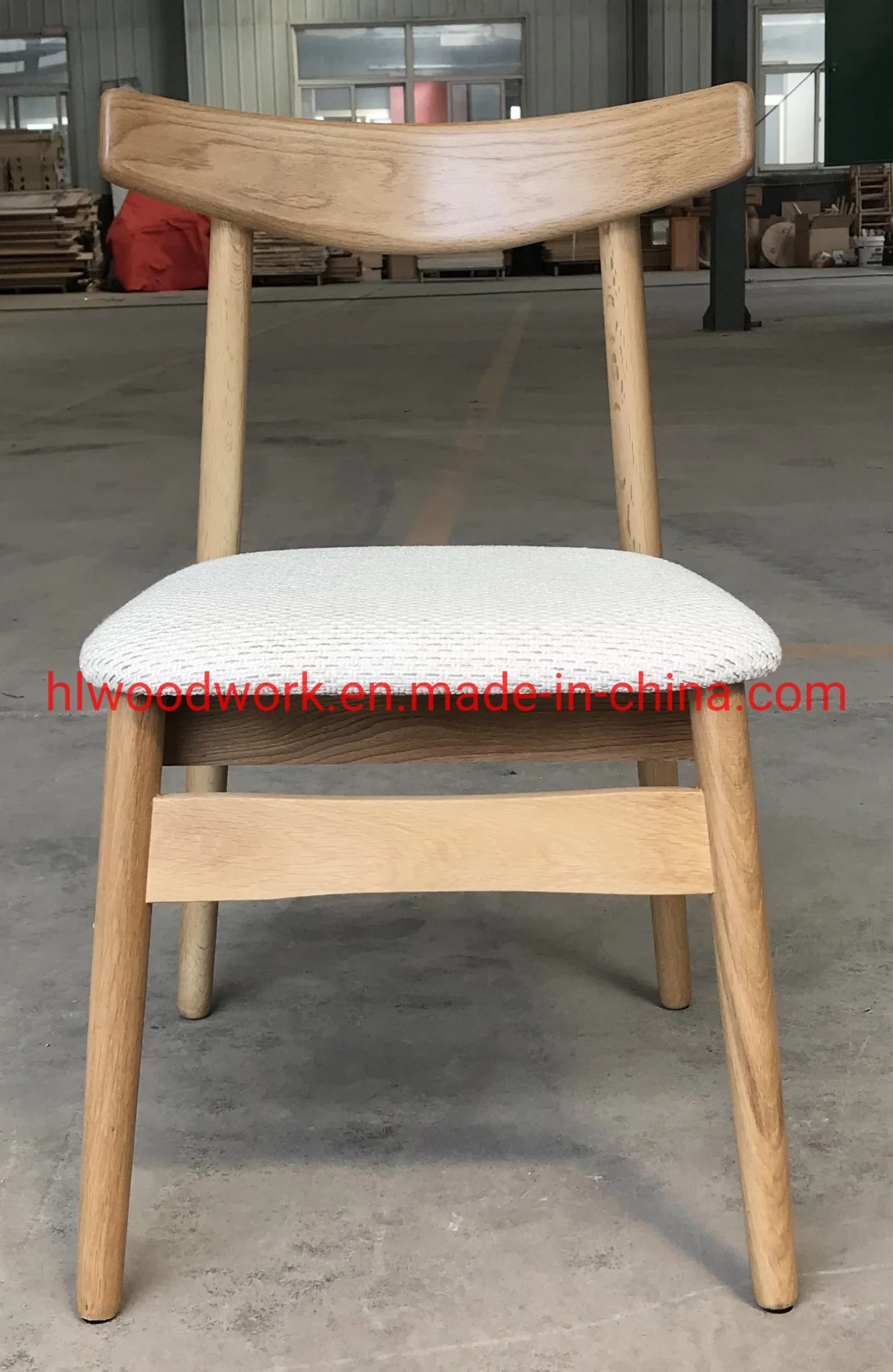Cadeira de jantar Oak Wood Frame Natural Color Fabric Cushion White Cor estilo K cadeira de madeira mobiliário Sala de jantar mobiliário