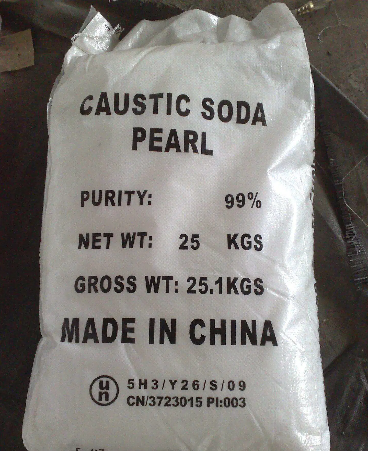 Industrial Grade Purity 99% CAS 1310-73-2 Caustic Soda Pearl