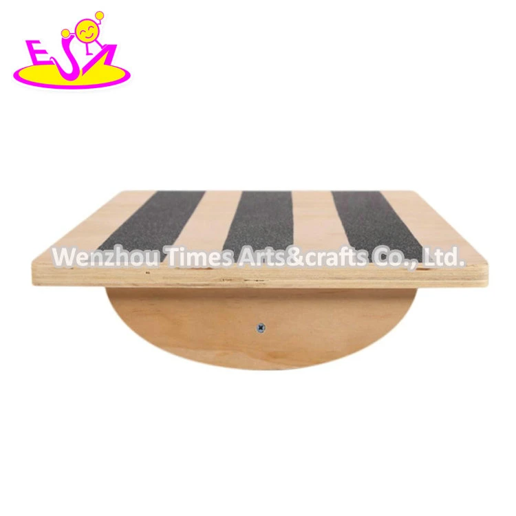 Wholesale/Supplier Cheap Wooden Rocker Balance Board with PE Roller W01f076