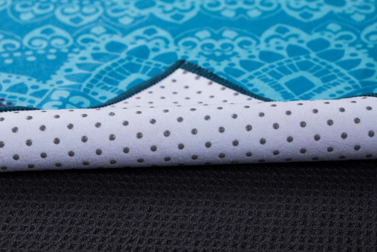 Venta Directa de Fábrica de calidad Premium Non-Slip toalla estera del yoga con silicona DOT