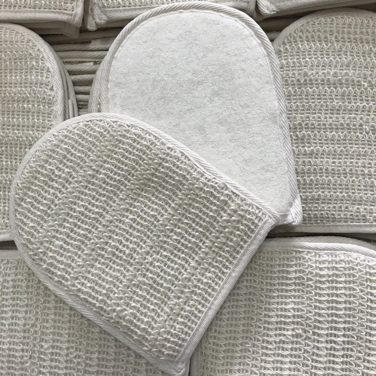 15*20cm Promotional Natural Soft Cotton Hemp Exfoliating Body Shower Scrub Bath Mitt