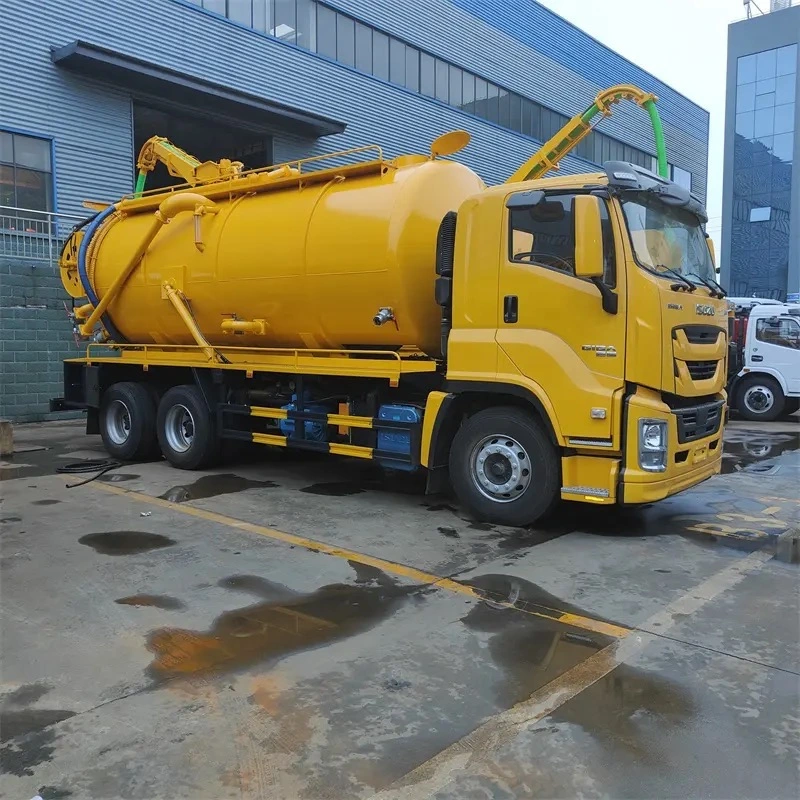 Japanese Brand 6X4 High Pressure Cleaning Sewage Vacuum Truck