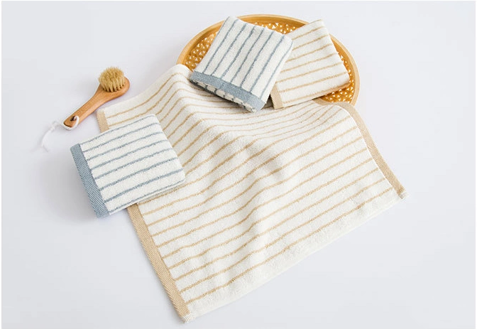 Young Modern Style Stripe Cotton Washcloth