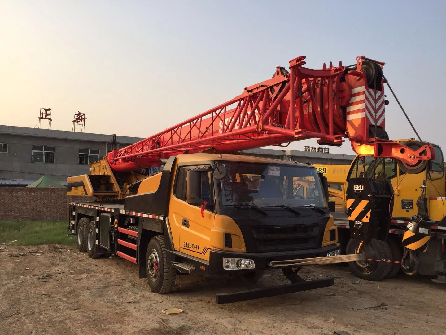 120 Ton Mobile All Sac1200e Professional Lifting Machine for Hot Sale Rough Terrain Crane