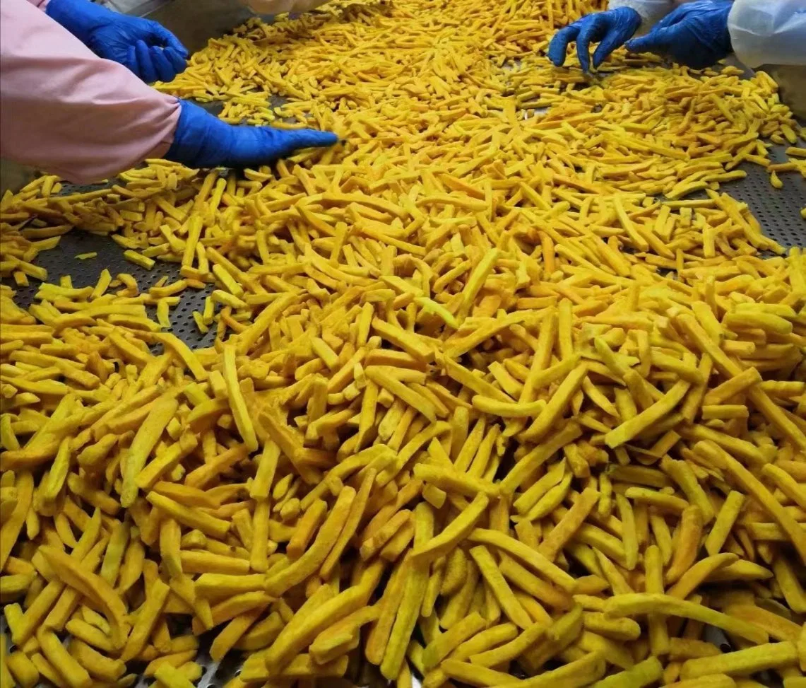 Mezcla de verduras y frutas, patatas fritas Snack