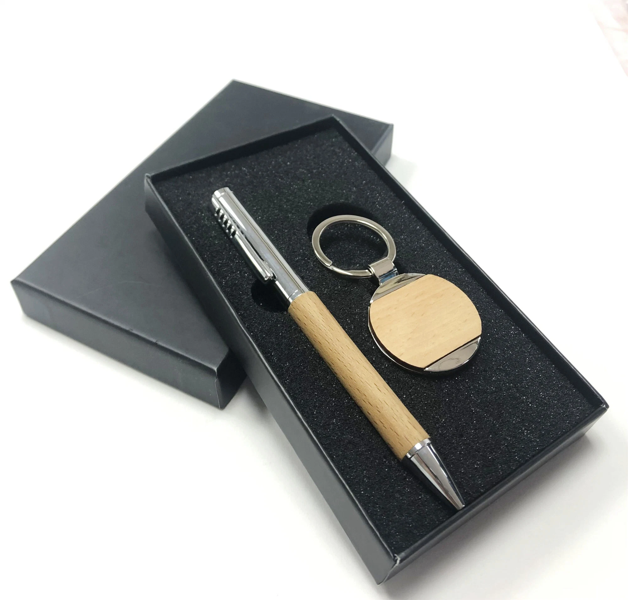 Hohe Qualität/hohe Kostenleistung Custom Logo Business Holz Lineal Holz Schlüsselanhänger Zink Legierung Schlüsselanhänger und Stift Schreibwaren Geschenke Set Konferenz Geschenk-Set