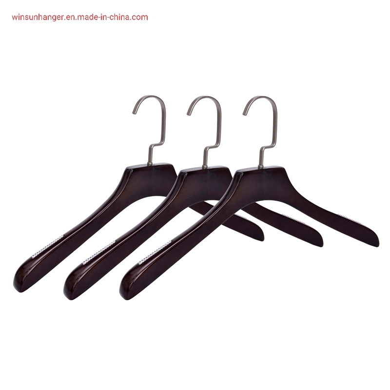 Black Colored Luxury Display Wooden Coat Cheap Hangers with Non Slip Shoulder