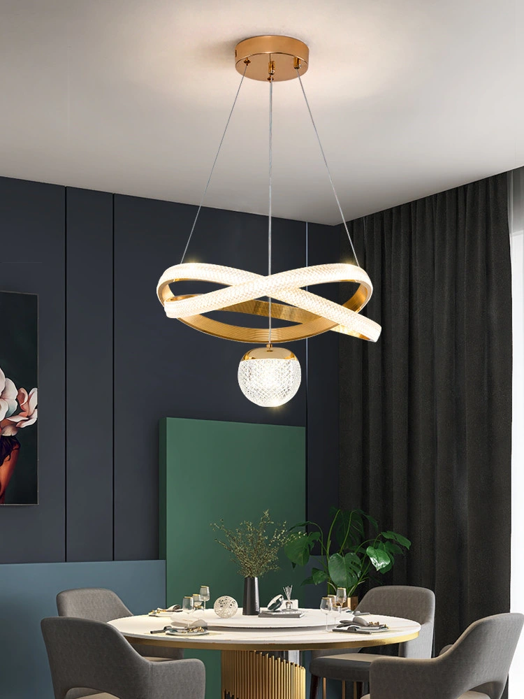 Salle à manger de luxe de lumière lustre concepteur d'éclairage de l'Art moderne et minimaliste Three-Head Nordic chambre à coucher salle à manger de la Table ronde poignée de commande de la lampe à LED