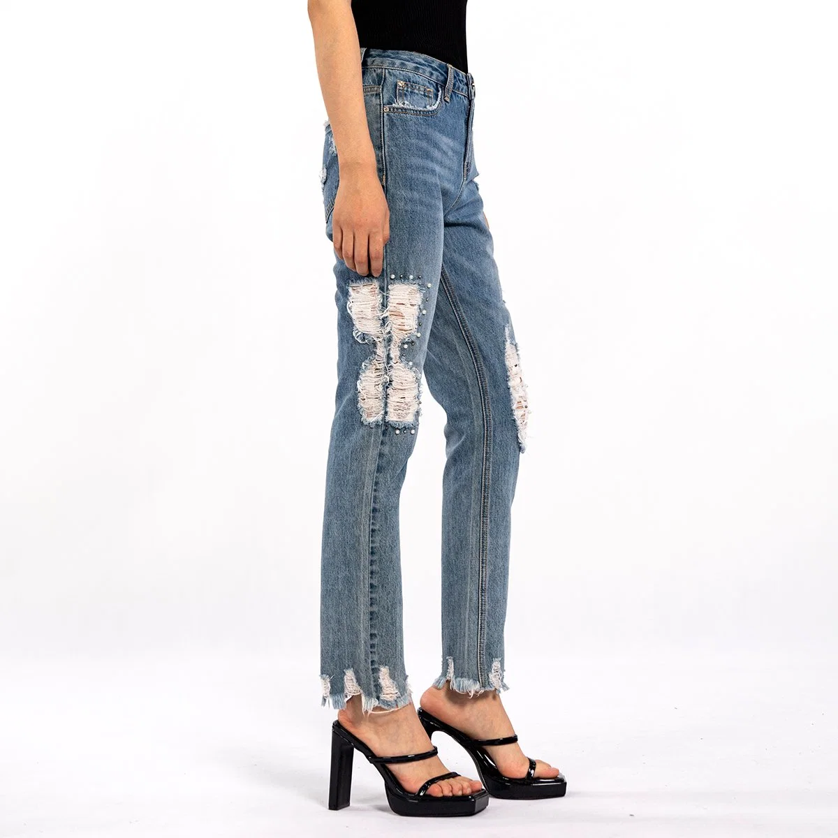 Diseño Moda rasgada Pearl envejecida Distressed Jeans para mujer