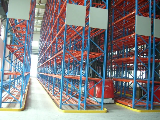 Vna Warehouse Storage Racks with Factory Price and Plastic Pallet.