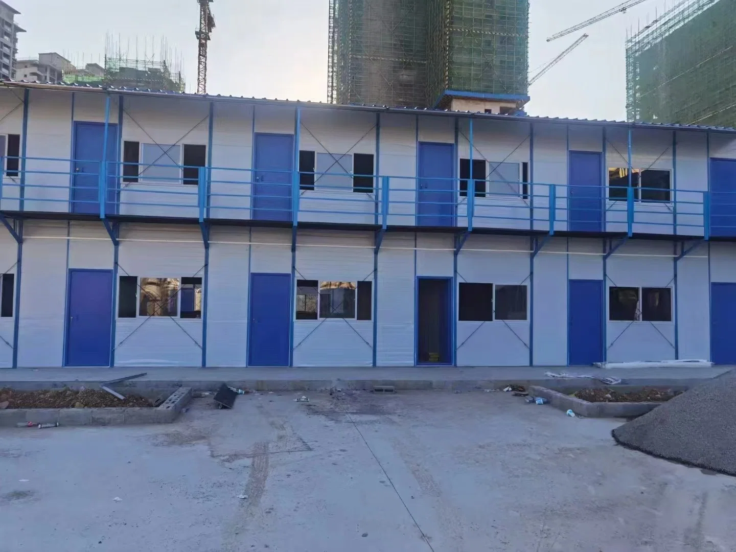 Fábrica China suministro Polonia barato Tiny Prefabricados Casas modulares listos Tipo K Casas prefabricadas K