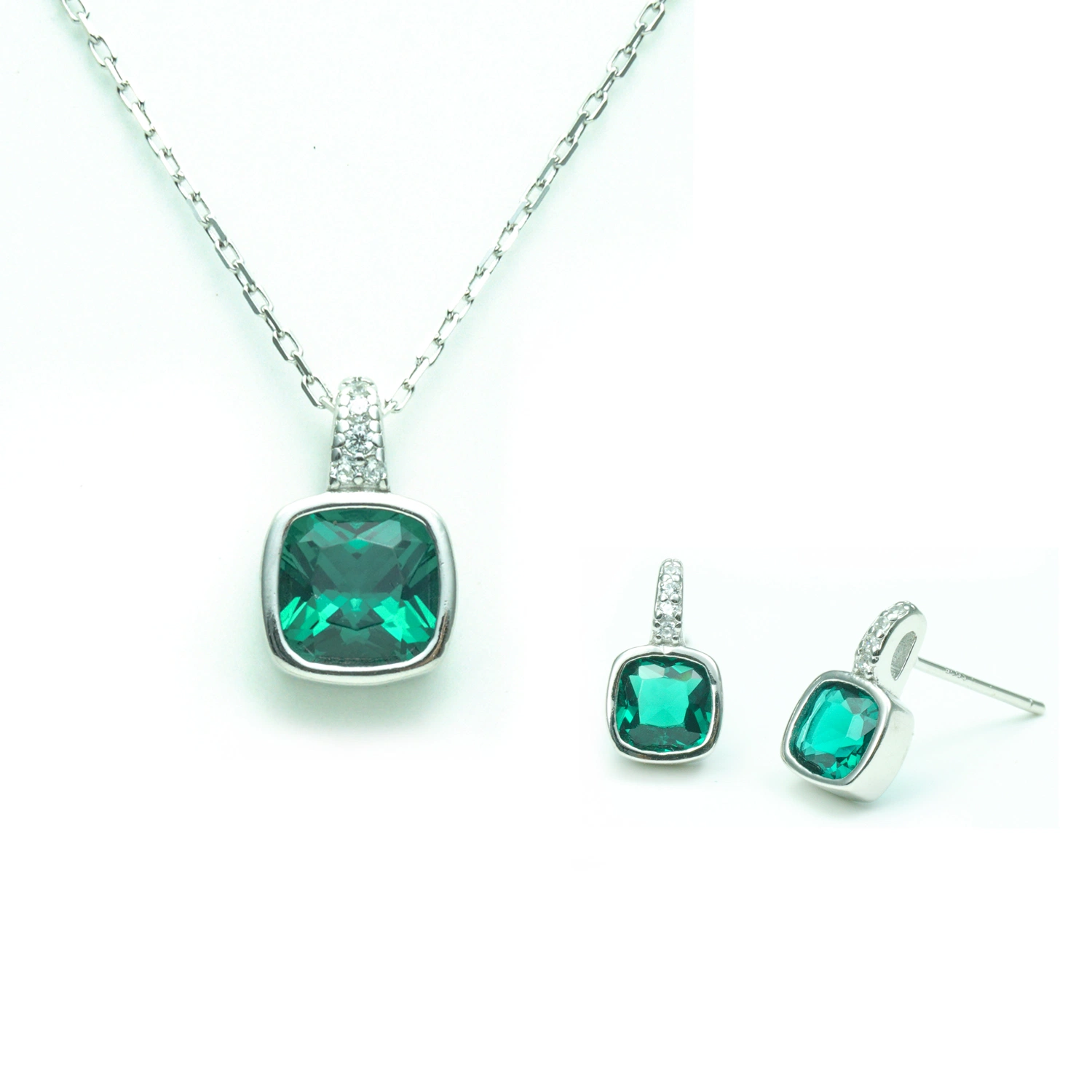 Hot Custom Fashion S925 Silver Jewellery Square Emerald Pendant Neckace for Women