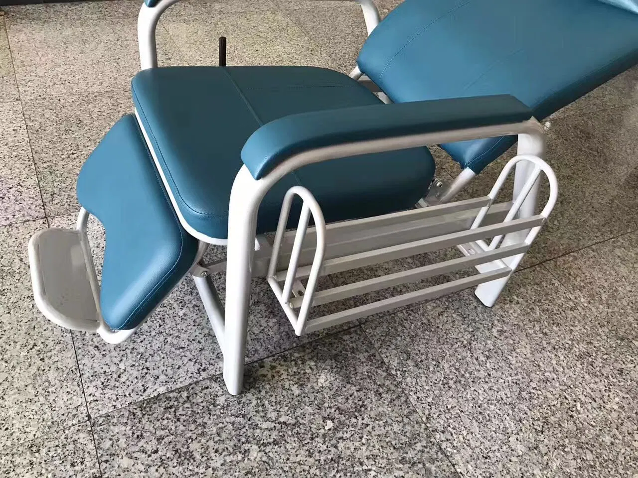 Hospital Manual Treatment Chair for Blood Donation