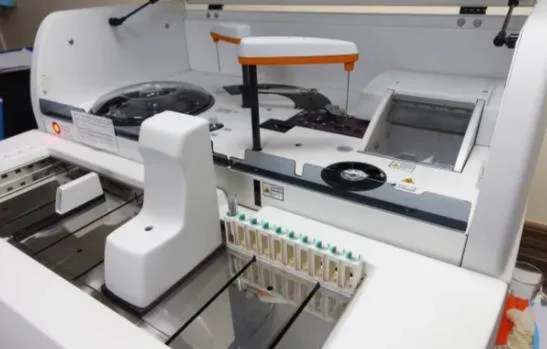 Автоматические химические анализаторы Анализ крови Клинические аналитические инструменты для лаборатории И больницы