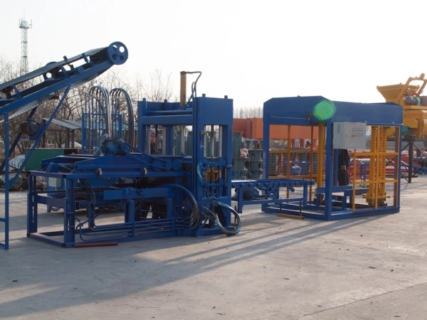 Qtf6-15 Cement Making Machinery Concrete Block Making Machine Construction Tools and Equipment