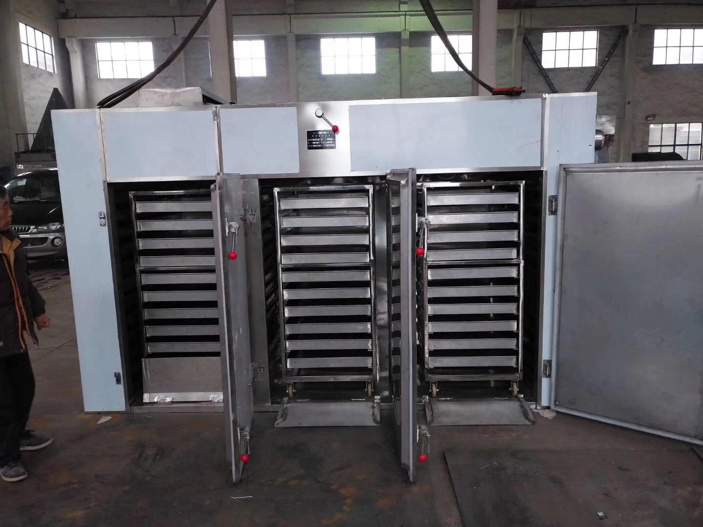 Uniform Drying of Chemical Wet Raw Materials Hot Air Circulation Drying Machine