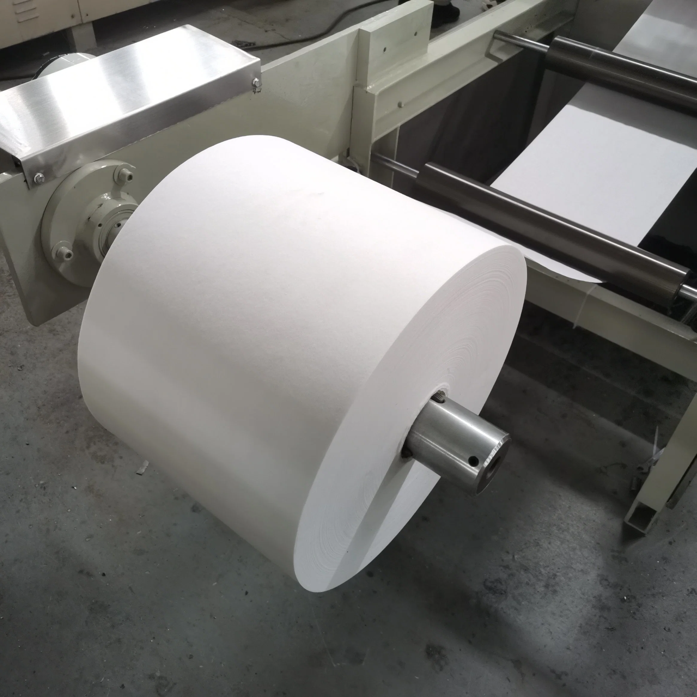 Máquina dobrável de papel automático de alta qualidade Napkin com impressão em relevo Preço