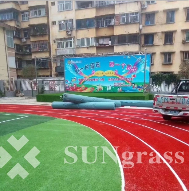 School Runway Grass Dedicated Artificial Grass Synthetic Grass Fake Grass for Playground or Gym Equipment