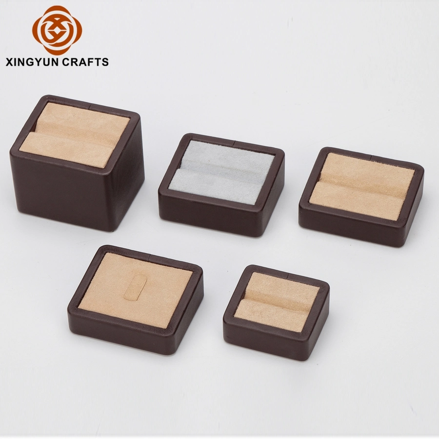 Wholesale China Factory Custom MDF Wrapped with Cream and Brown PU Leather Jewelry Display for Gemstone