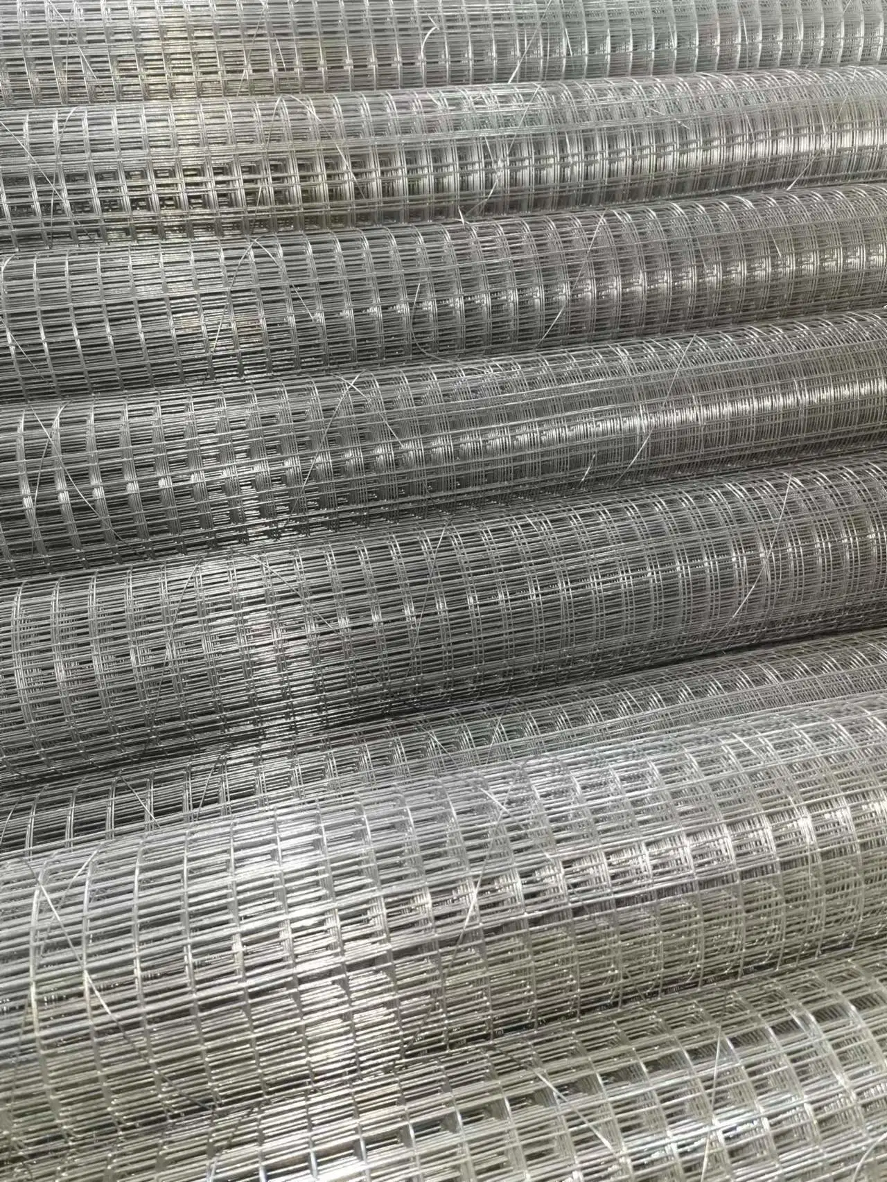 Direct Wholesale/Supplier Good Quality Electro Galvanized Welded Wire Mesh Use for Construction