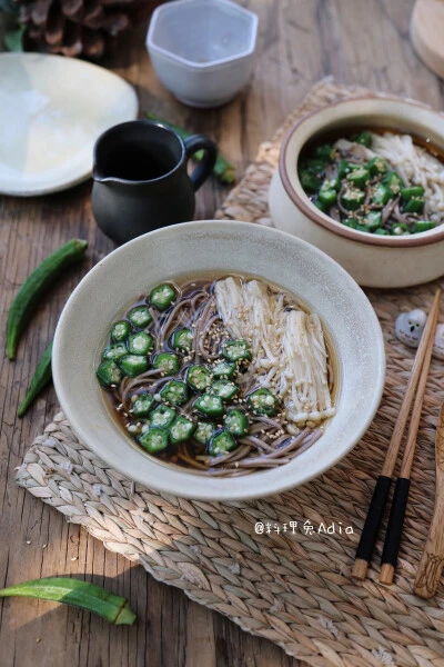 Los alimentos el trigo sarraceno Soba Deliciousvegetarian Fideos Fideos Instantáneos Seeling de vuelta rápida de embalaje Los fideos