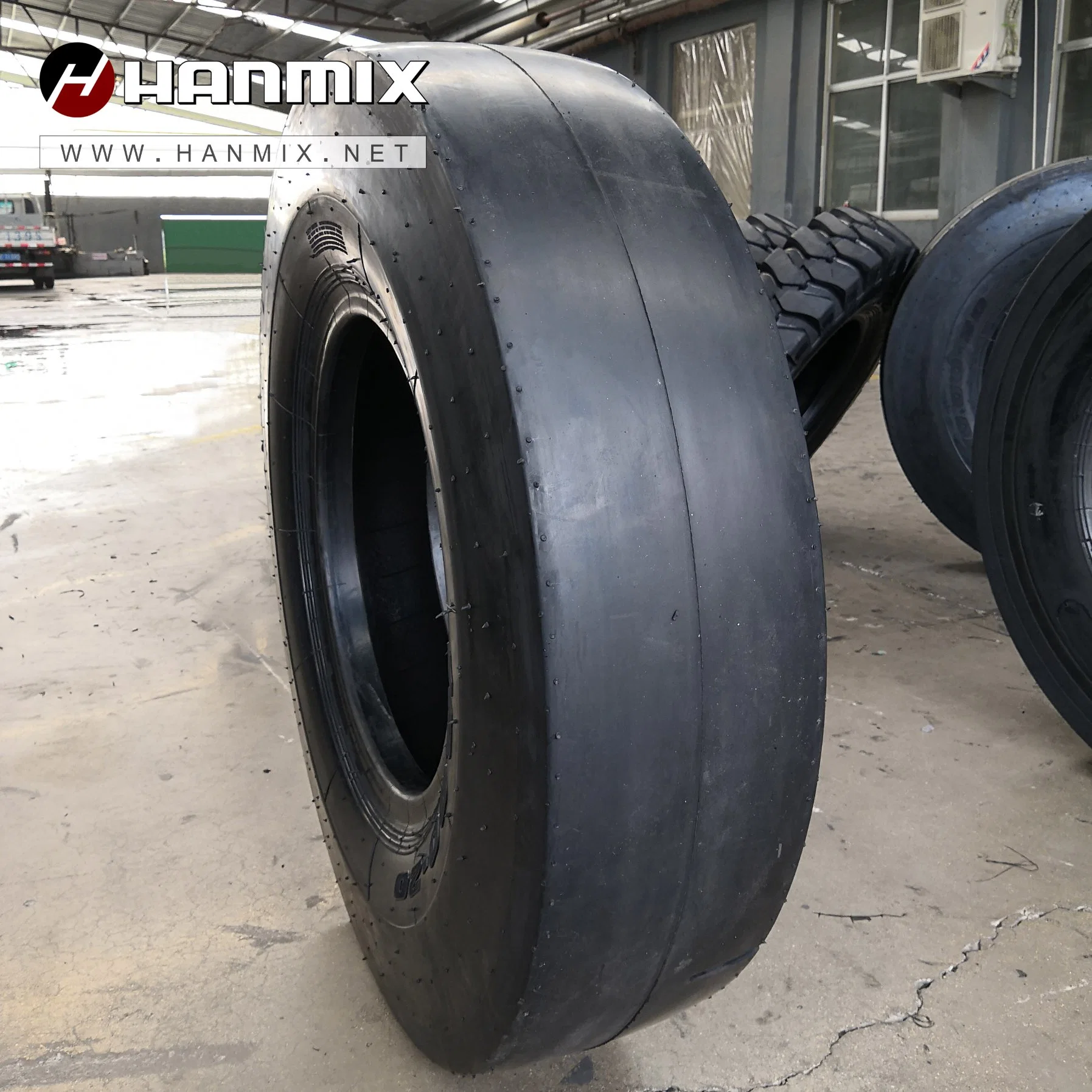 اللودر Hanmix خارج ماكينة تفريغ حمولة الطريق، مسار Pit، نفق، نفق، منجم تحت الأرض L5/L5sotb Bias Tire OTR 12,00-24 17.5-25 18.00-25 26.5-25 29.5-25 29.5-29