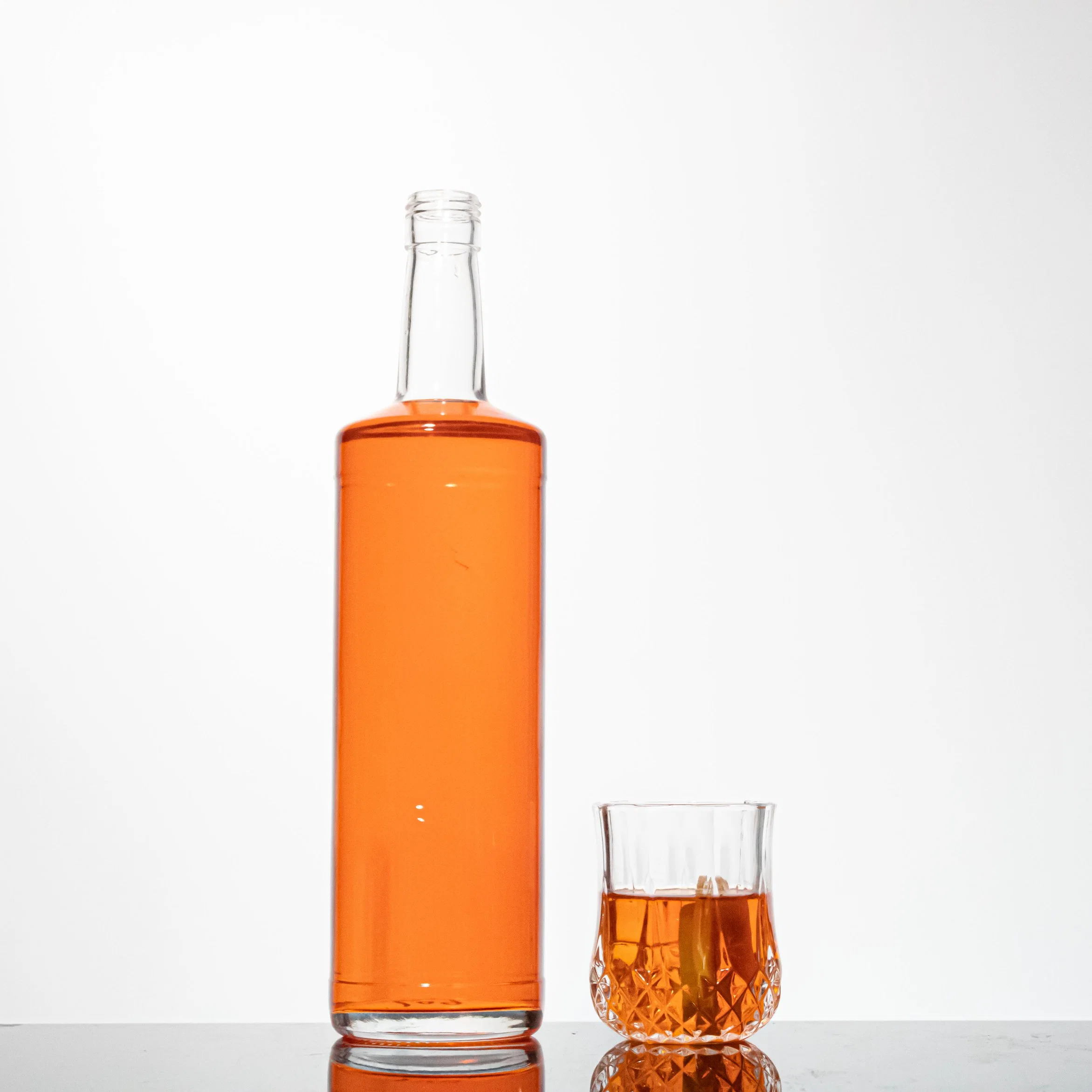 Bouteille en verre transparente ronde de 500 ml, 750 ml et 1000 ml en gros pour whisky, rhum, tequila, vodka, liqueur et vin.