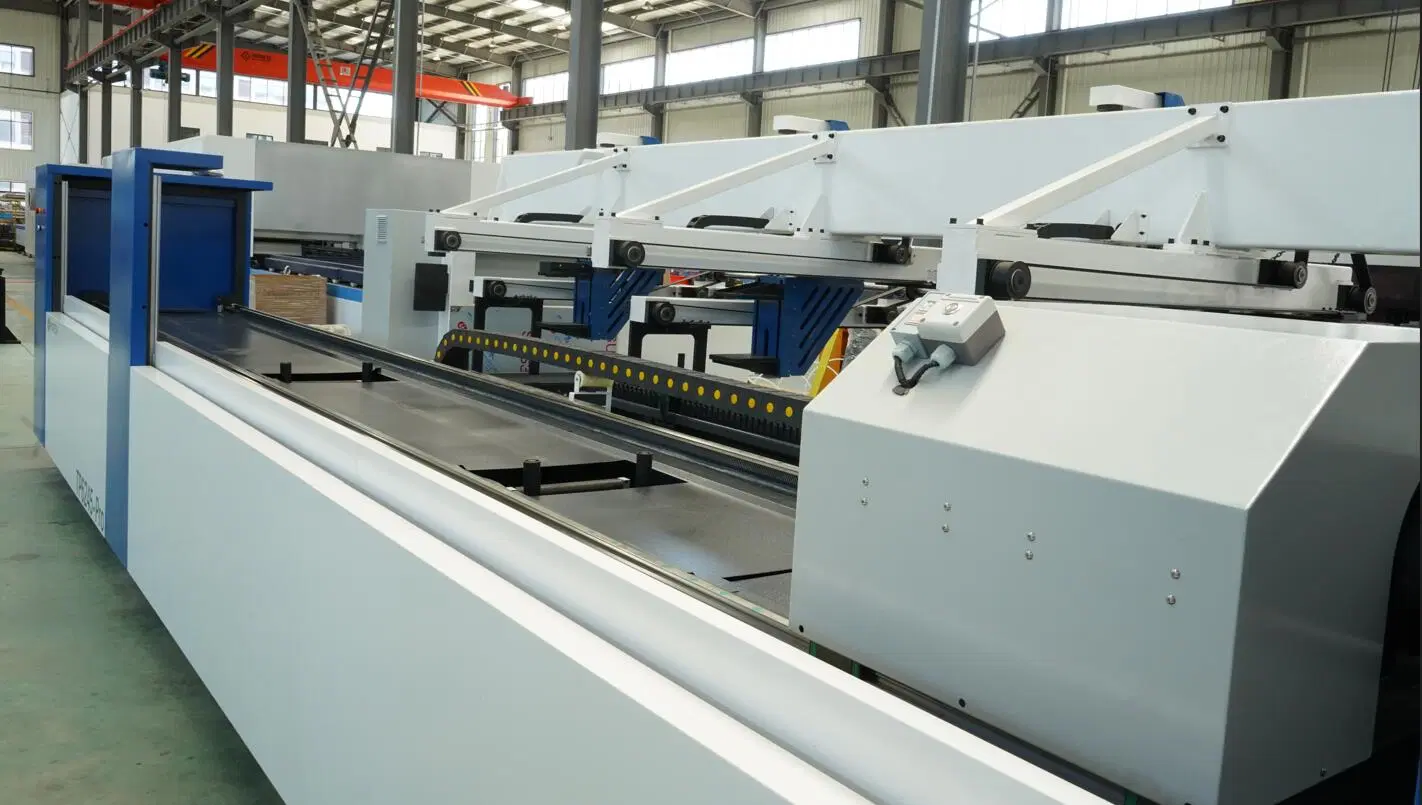 Manufacture Sells 1kw 2kw 3kw 4kw 6kw CNC Fiber Tube Laser Cutting Machine for Pipe and Tube Metallic Processing Machinery